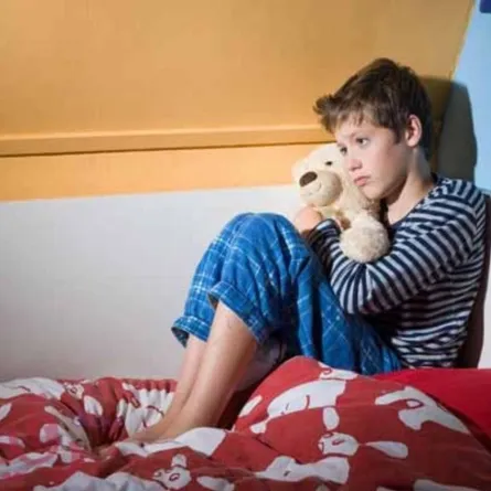 صورة لطفل يشعر بالحرج