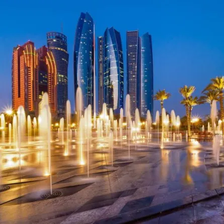 انطلاق أعمال قمة القيادات التطوعية العالمية في أبوظبي. الصورة من "وام"