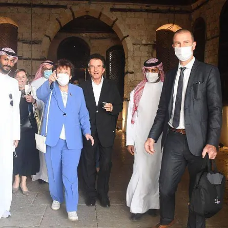 وزيرة الثقافة الفرنسية تزور جدة التاريخية