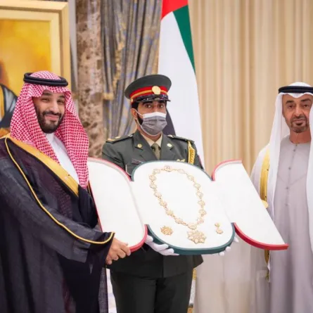 يتم منح وسام زايد من الدرجة الأولى، لأصحاب السمو والملوك والرؤساء وقادة الدول