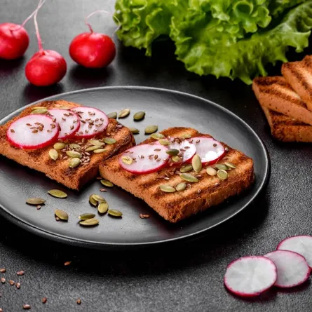 صورة  لصنف غذائي مضافاً له اللب الأبيض لتغذية الحامل