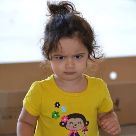 صورة لطفلة متقلبة المزاج