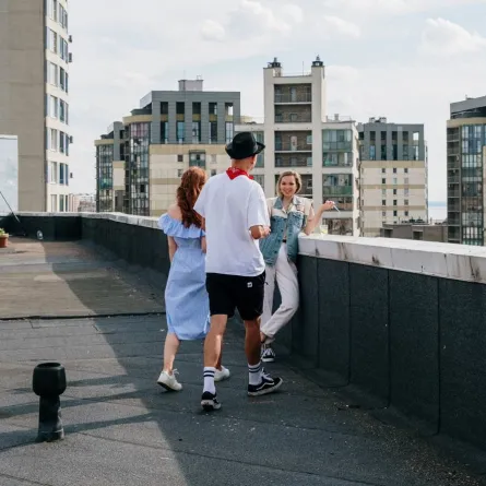  الخلافات الدائمة بين الأصدقاء وتأثيرها السلبي