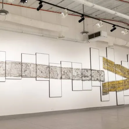 العمل الفني الفائز بجائزة إثراء للفنون - الصورة من حساب مركز الملك عبدالعزيز الثقافي العالمي على تويتر