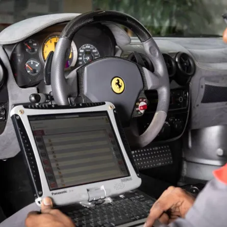 فيراري تمنح شهادة الموافقة لعملائها لأعلى درجات الأمان وراحة البال