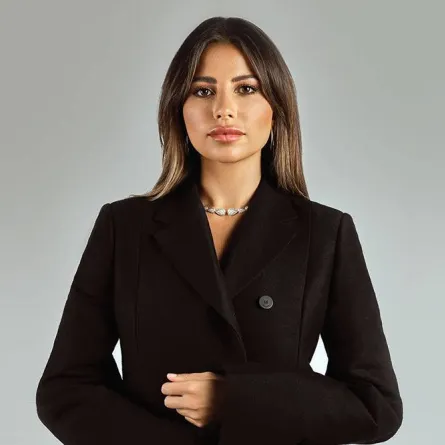 إطلالة سارة مراد الثانية في جلسة تصوير سيدتي للعدد 2127