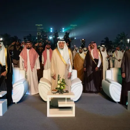 الأمير خالد الفيصل يتوج الفائزين بجائزة الأمير عبدالله الفيصل في دورتها الثالثة