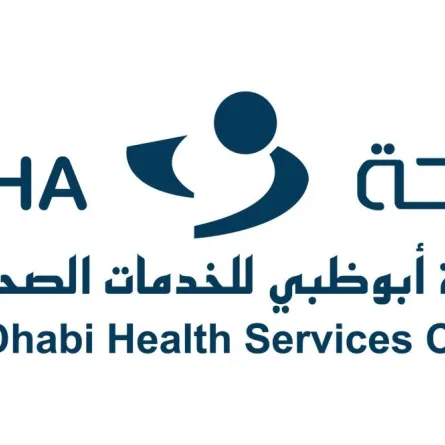 شراكة بين صحة أبوظبي وفلاش إنترتينمنت تقديرًا لجهود خط الدفاع الأول. الصورة من "وام"