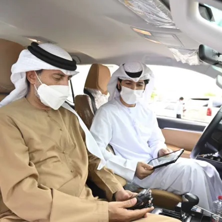 وزير الطاقة يطلق الجيل الثاني من مركبات مسار. الصورة من "وام"