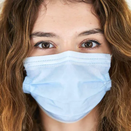 هل تكفي جرعتان من لقاحي فايزر وأسترازينيكا لمواجهة متحور أوميكرون؟