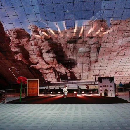 7 فتيات يبهرن الجمهور بأدائهن في جناح المملكة بمعرض إكسبو 2020 دبي- الصورة من واس