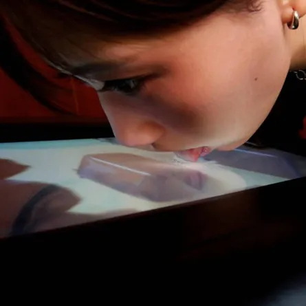 في اليابان.. شاشة تلفاز تُتيح لك «تذوق الطعام» المعروض