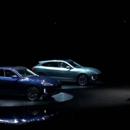 هواوي تعلن إنتاج أول سيارة كهربائية لمنافسة تسلا