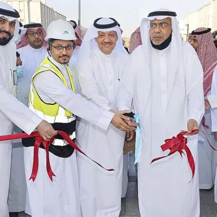 لحظة افتتاح مشروع ممشى زينب الهلالية بمكة المكرمة - الصورة من واس