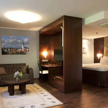 أشياء لا تنسى فعلها قبل مغادرة غرفتك في الفندق