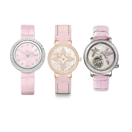 موديلات ساعات بسوار جلد وردي لإطلالة ناعمة في شتاء 2022