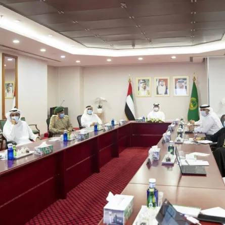 3000 درهم مخالفة عدم ارتداء الكمامة باحتفالات رأس السنة في دبي. الصورة من "وام" 