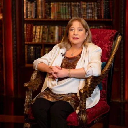 سمية الألفي - الصورة من صفحتها على الفيس بوك