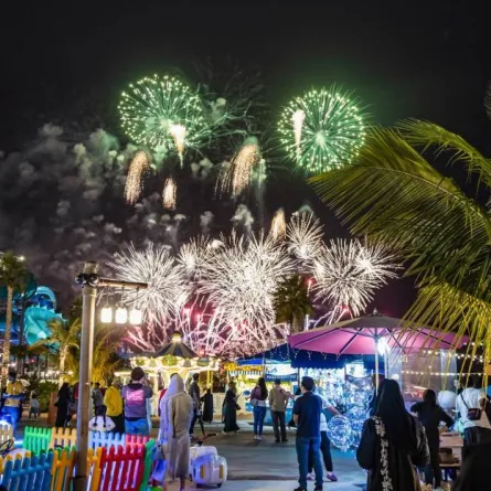 احتفالات دبي بالألعاب النارية لرأس السنة - الصورة من حساب مكتب دبي للإعلام على تويتر