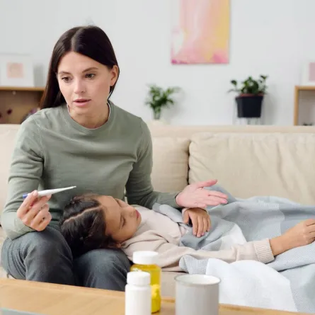 صورة لأم وطفلتها