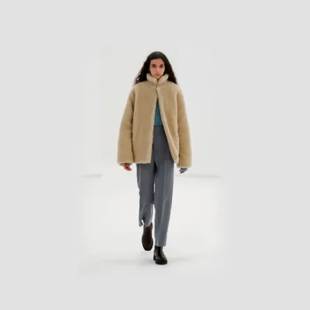 كيف تنسّقين الأحذية المربّعة مع إطلالاتك 