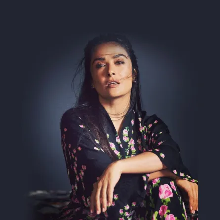 تسريحة الشعر نصف المرفوع