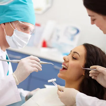 فريق سعودي يحصل على براءة اختراع أمريكية تحدث ثورة في طب الأسنان