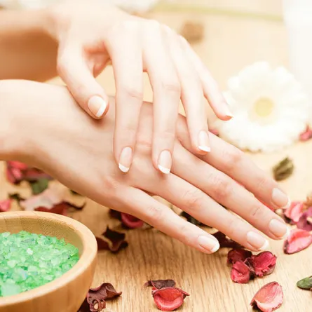 علاج تجاعيد اليدين بالأعشاب