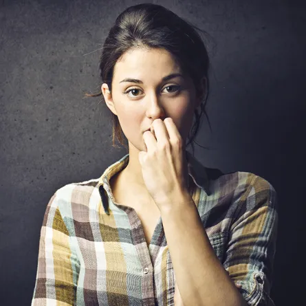 للشابات..لا تقلقي حول ما يعتقده الآخرون عنك