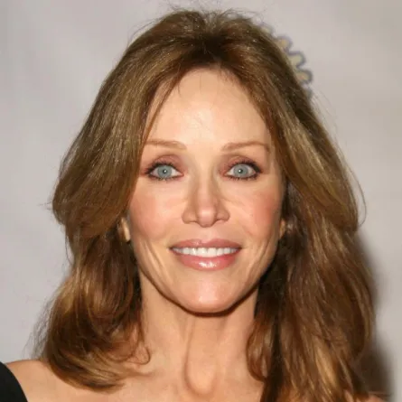 وفاة تانيا روبرتس فتاة "جيمس بوند" و"ملائكة تشارلي" عن 65 عاماً