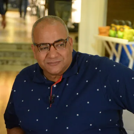 بيومي فؤاد يفجع بوفاة والده .. والدفن اليوم