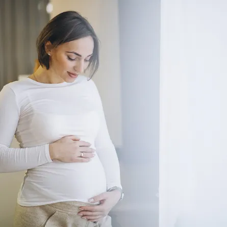 الإفرازات البنية أثناء الحمل في الشهر الثالث