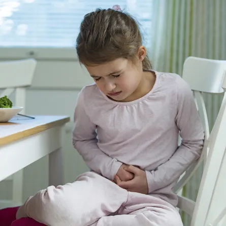 القيء الأخضر عند الطفل