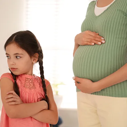 أعراض الغيرة عند الأطفال