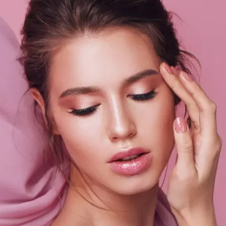 مكياج زهري ناعم مناسب لجميع ألوان البشرة