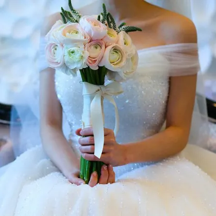 عروس تطلب الانفصال بعد 30 دقيقة من زواجها بسبب حماتها 