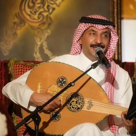 شاهد.. عبادي الجوهر يتلقى الجرعة الأولى من لقاح كورونا