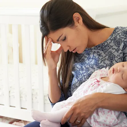 قيء الدم لدى حديثي الولادة