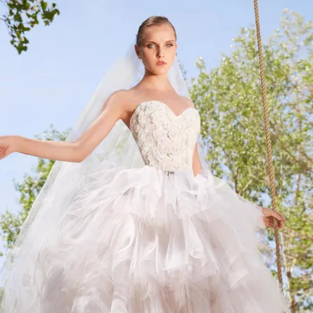 أحدث فساتين الزفاف بالطبقات موضة 2021