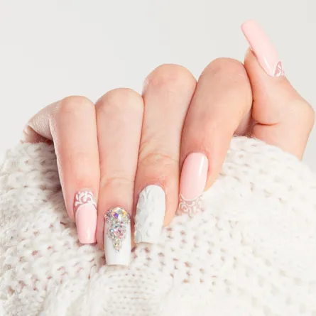 أجمل ألوان طلاءالأظافر للعروس