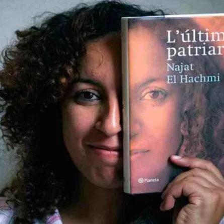 تتويج الكاتبة المغربية نجاة الهاشمي بجائزة نادال للرواية