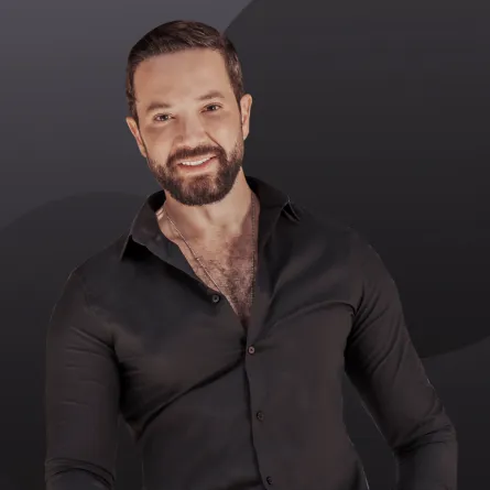 الموت يفجع تامر شلتوت في والده