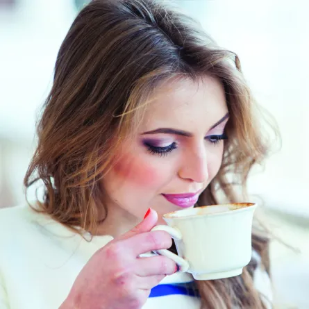 هل تؤخر الألبسة الضيقة والتدخين والقهوة الإنجاب؟