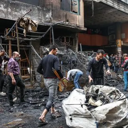 حريق أضخم سوق لقطع غيار السيارات والسلع النادرة في مصر