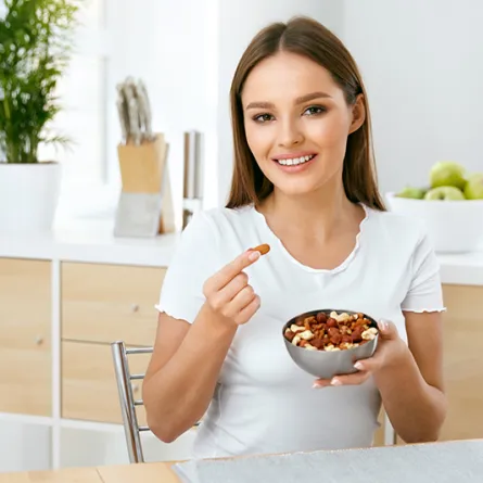 فوائد تناول المكسرات خلال فترة الحمل