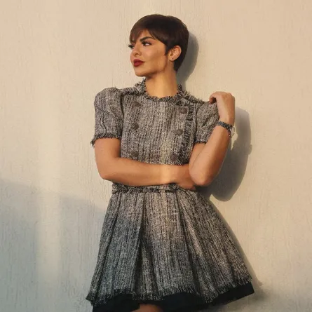 فساتين مناسبة للشعر القصير من أصالة كامل