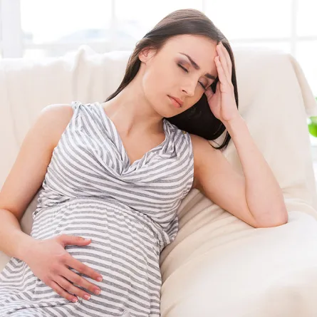 ما تعانيه الحامل في الشهر الثامن