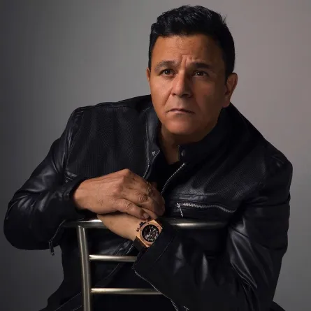 محمد فؤاد يطرح "أحكيلك" ليوم الحب ويستعيد جمهوره القديم