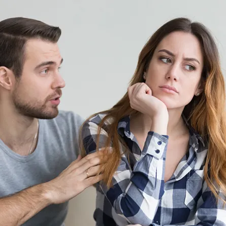 كيف تتفادين إعجاب زوجك بغيرك