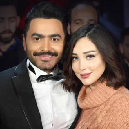 شاهد تامر حسني: بسمة بوسيل لسة صغيرة وتأثرت بسلبيات "السوشيال ميديا" 